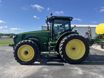 Main image John Deere 8235R