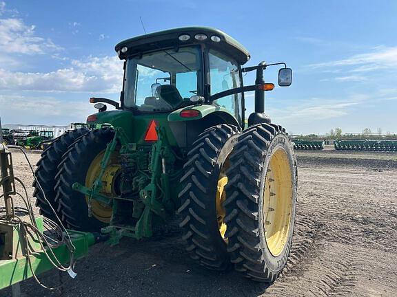 Image of John Deere 8235R Image 1