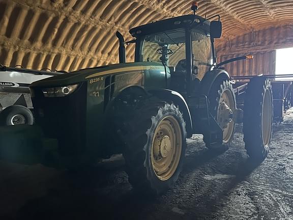 Image of John Deere 8235R Primary image