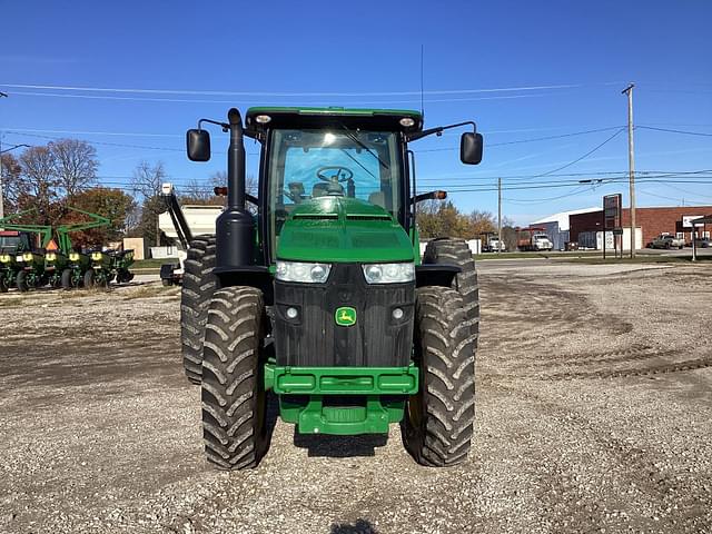 Image of John Deere 8235R equipment image 1