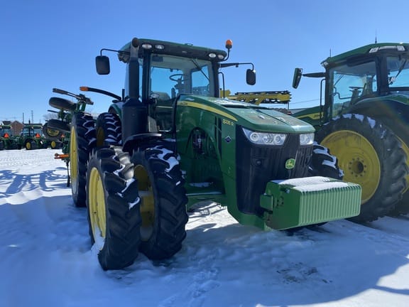Main image John Deere 8235R