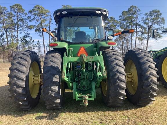 Image of John Deere 8235R equipment image 2