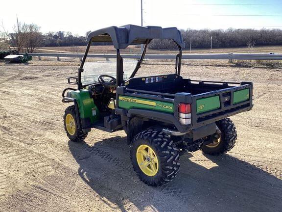 Image of John Deere Gator XUV 825i equipment image 2