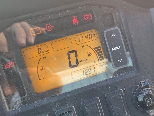 Image of John Deere Gator XUV 825i equipment image 4