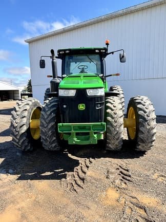 Image of John Deere 8260R equipment image 3