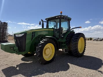 Main image John Deere 8260R