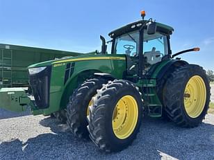 Main image John Deere 8260R 1