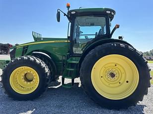 Main image John Deere 8260R 7