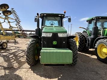 Main image John Deere 8260R