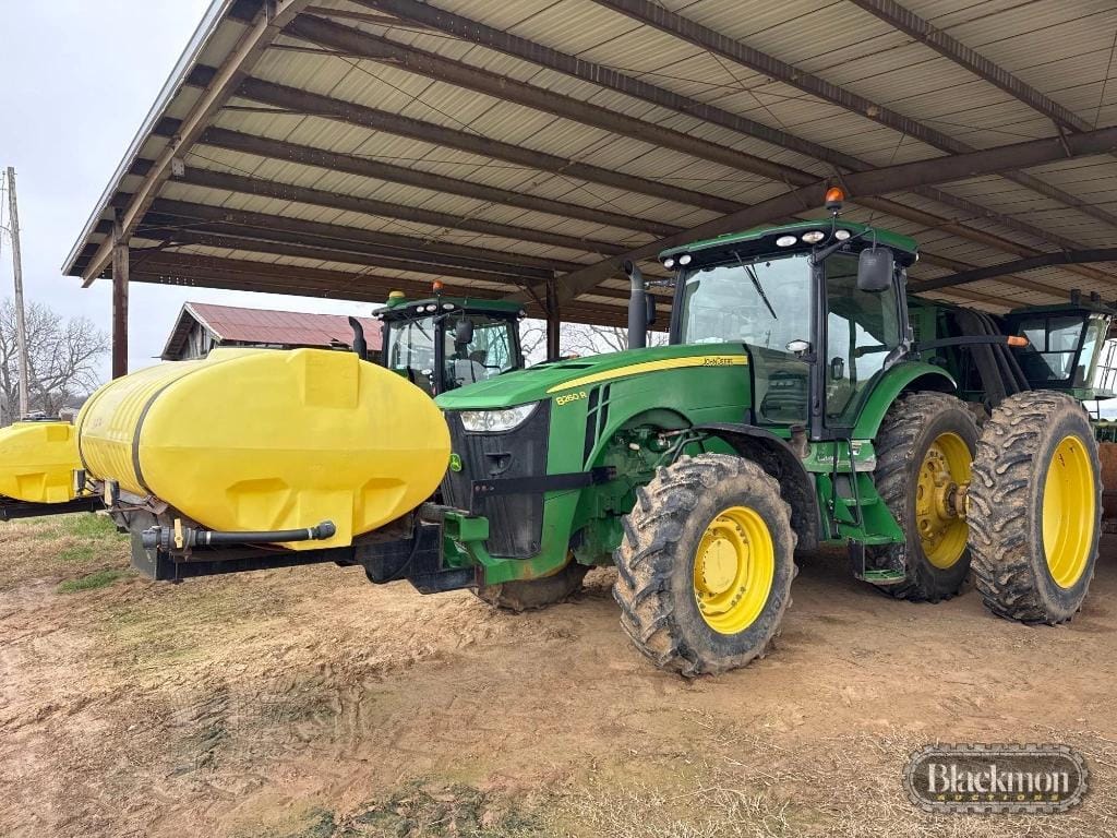 2013 John Deere 8260R Equipment Image0