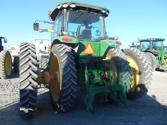 Image of John Deere 8285R equipment image 4