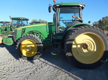 Image of John Deere 8285R equipment image 1