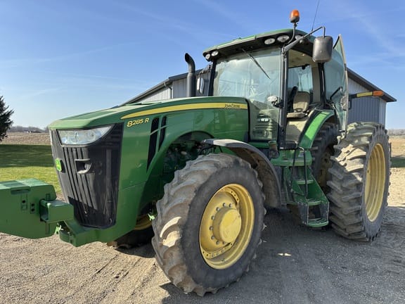 2013 John Deere 8285R Equipment Image0