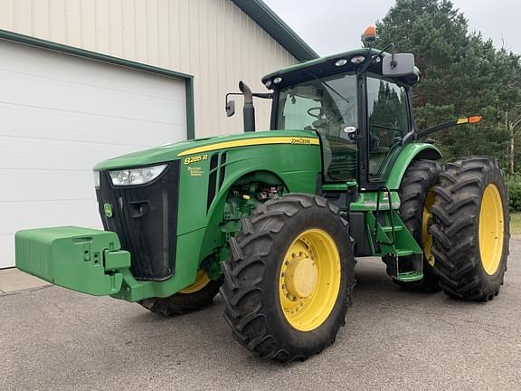 Image of John Deere 8285R equipment image 4