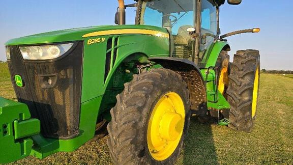 Main image John Deere 8285R