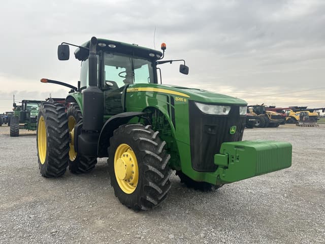Image of John Deere 8285R equipment image 1