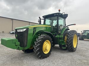 2013 John Deere 8285R Image