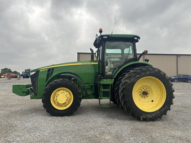 Image of John Deere 8285R equipment image 2