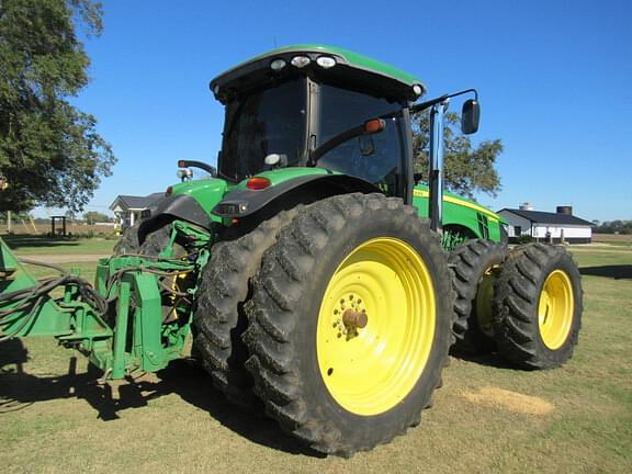 Image of John Deere 8285R equipment image 2