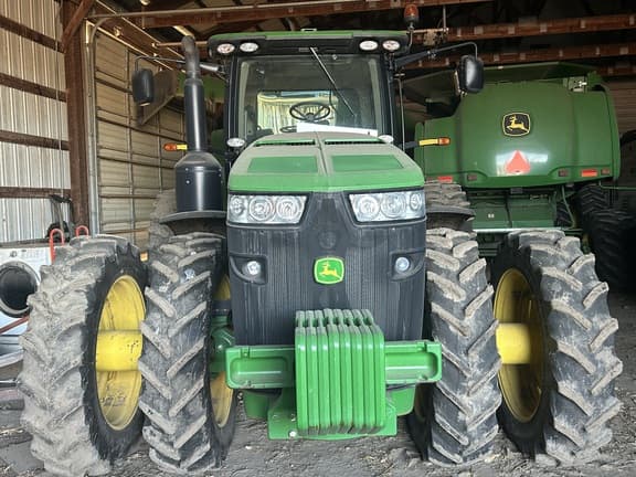 Image of John Deere 8285R equipment image 3