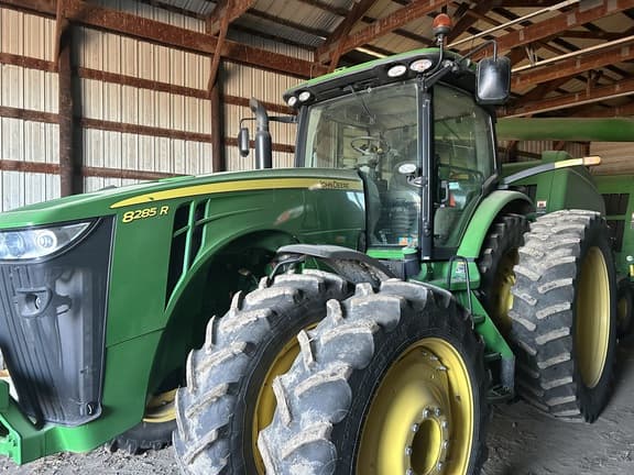 Image of John Deere 8285R Primary image