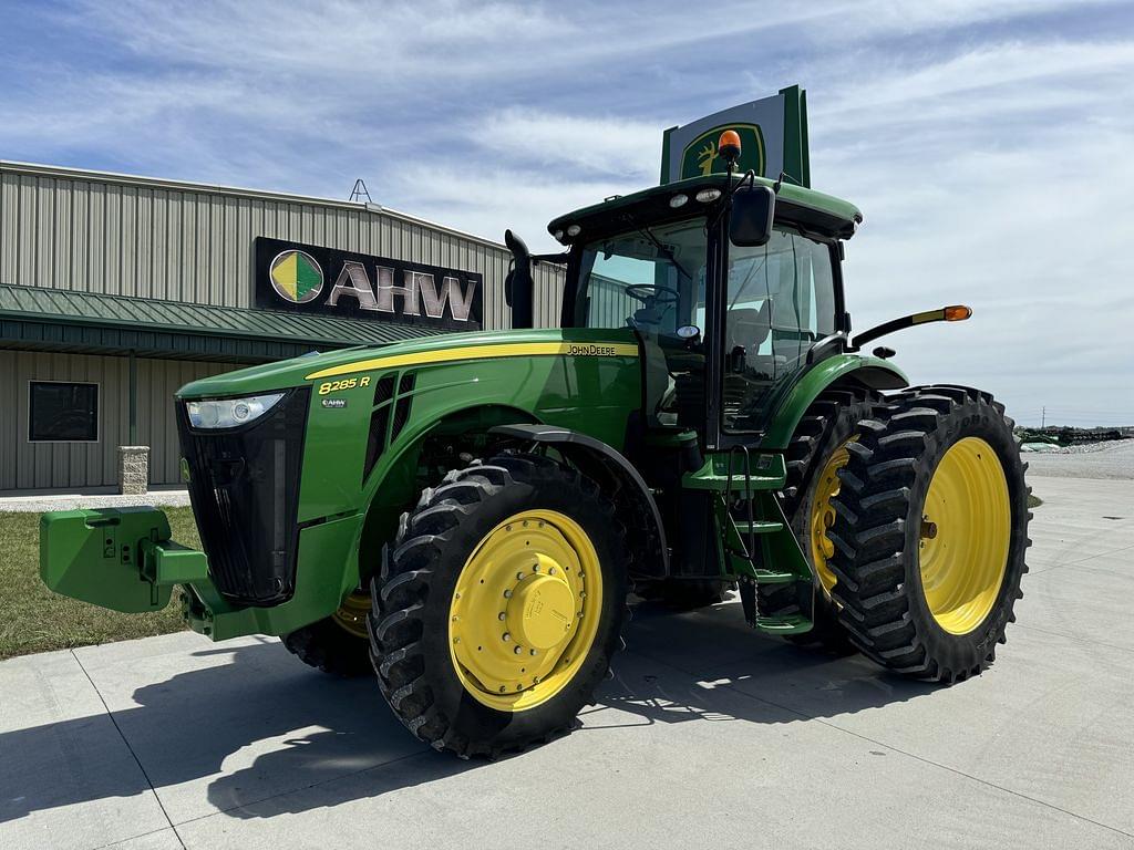 Image of John Deere 8285R Primary image