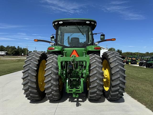 Image of John Deere 8285R equipment image 3