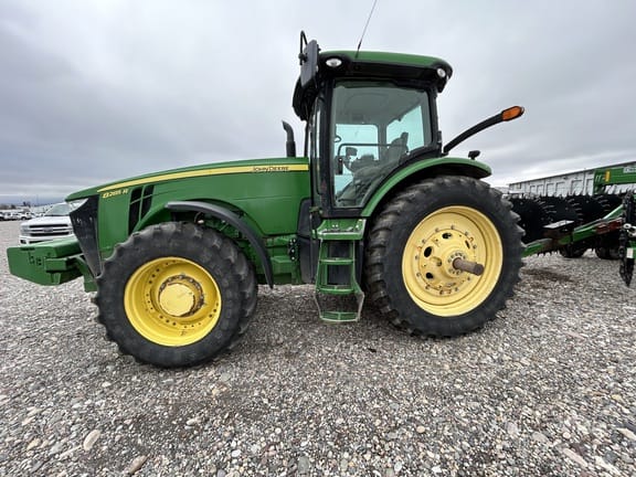 2013 John Deere 8285R Equipment Image0