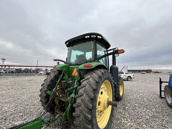 Image of John Deere 8285R equipment image 4