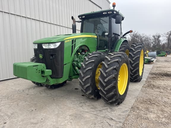 Image of John Deere 8285R equipment image 2