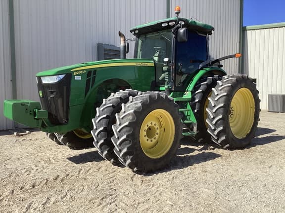 Image of John Deere 8285R equipment image 1