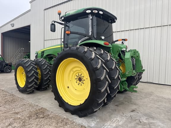 Image of John Deere 8285R equipment image 4