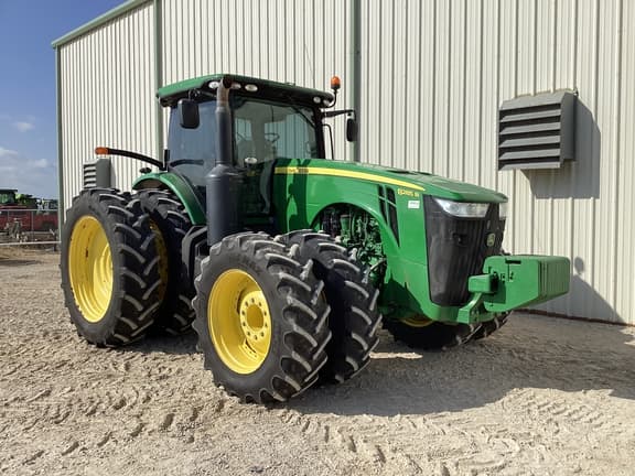 Image of John Deere 8285R equipment image 4