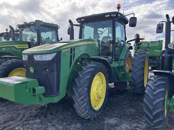 Image of John Deere 8285R equipment image 1