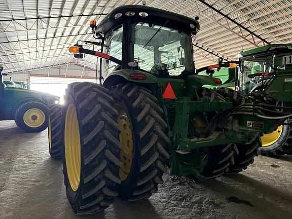 Image of John Deere 8285R equipment image 4