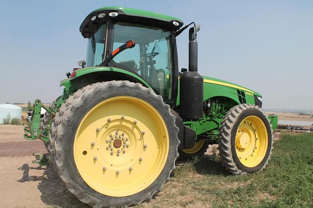 Image of John Deere 8285R equipment image 4