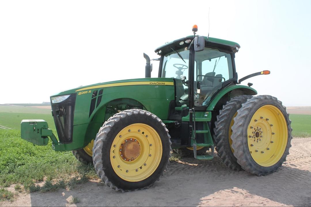 Image of John Deere 8285R Primary image