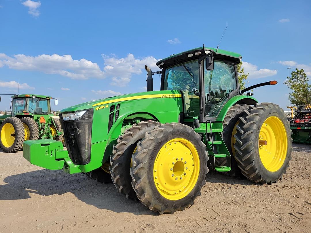 Image of John Deere 8285R Primary image