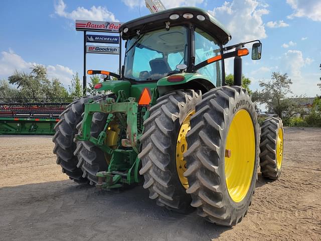 Image of John Deere 8285R equipment image 4