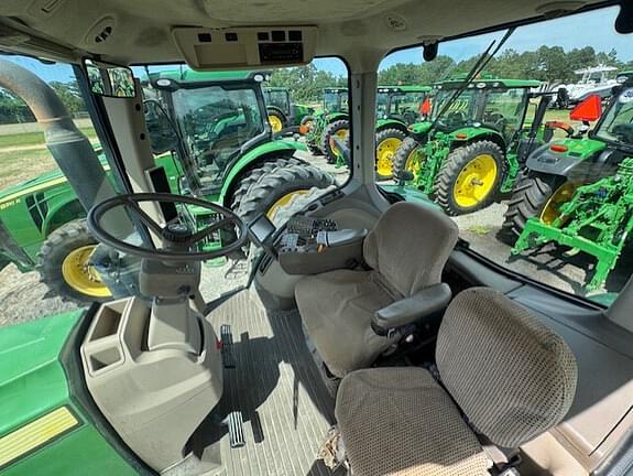 Image of John Deere 8285R equipment image 3
