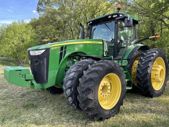 Main image John Deere 8285R