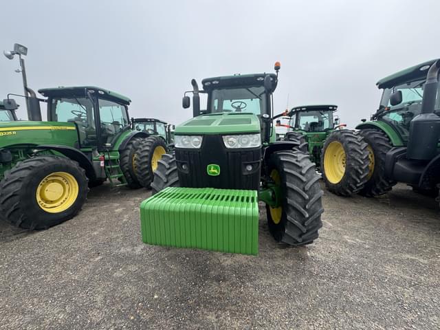 Image of John Deere 8285R equipment image 4