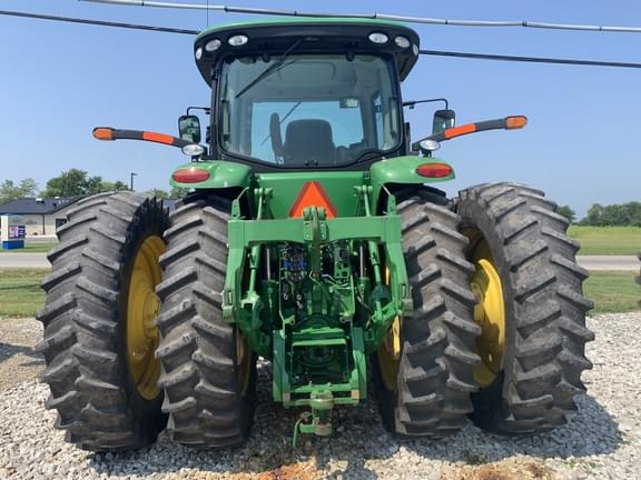 Image of John Deere 8285R equipment image 3