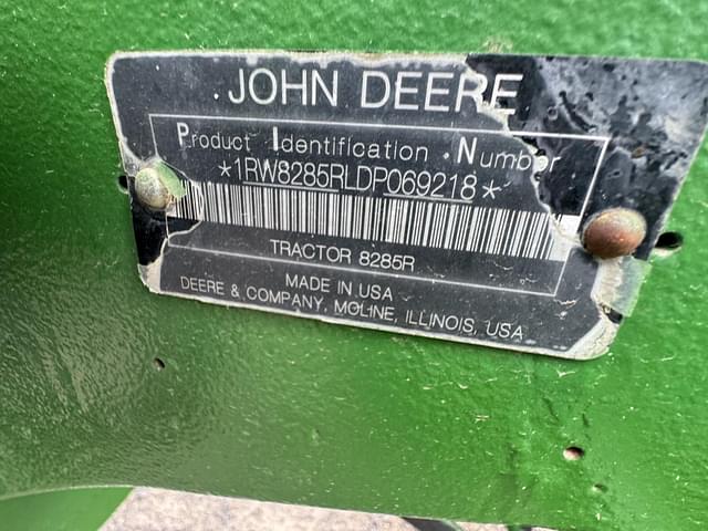 Image of John Deere 8285R equipment image 2
