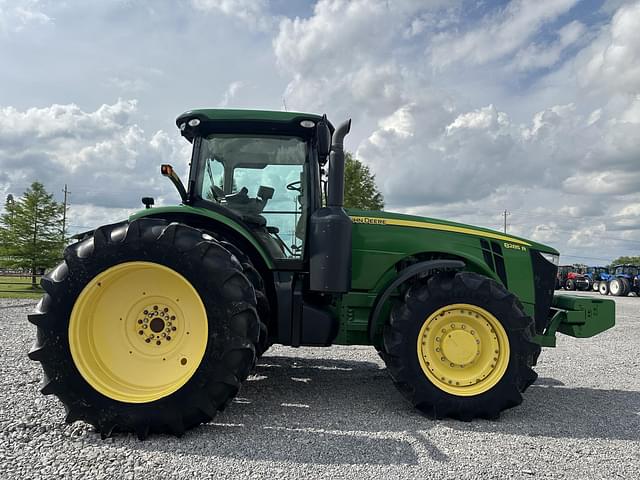 Image of John Deere 8285R equipment image 3