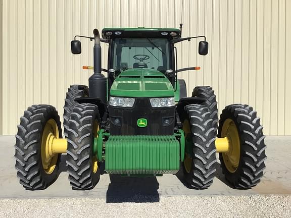 Image of John Deere 8285R equipment image 3