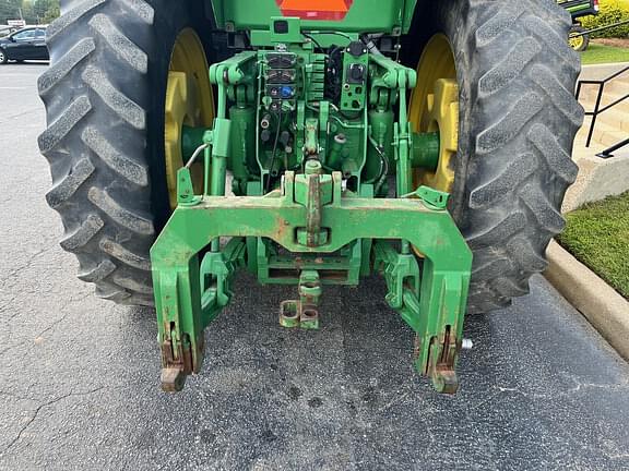 Image of John Deere 8285R equipment image 1