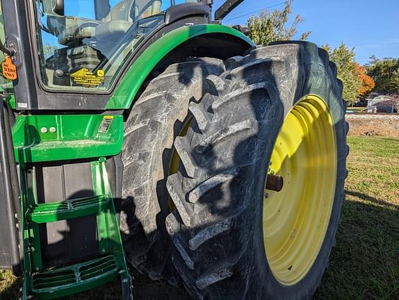 Image of John Deere 8285R equipment image 4