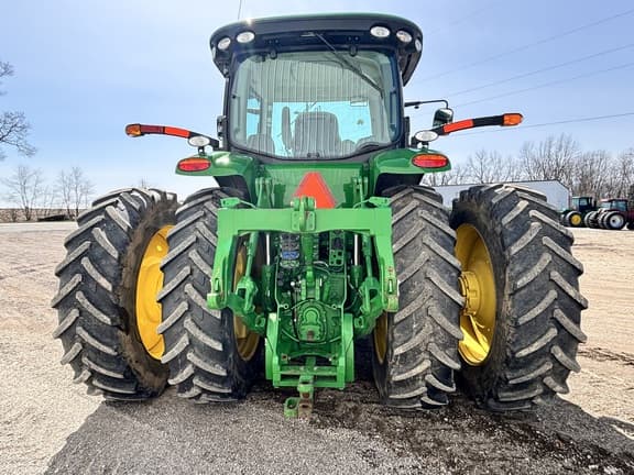 Image of John Deere 8285R equipment image 3