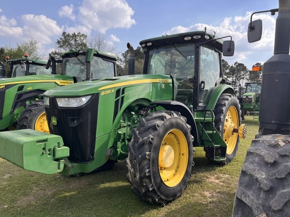 2013 John Deere 8285R Equipment Image0